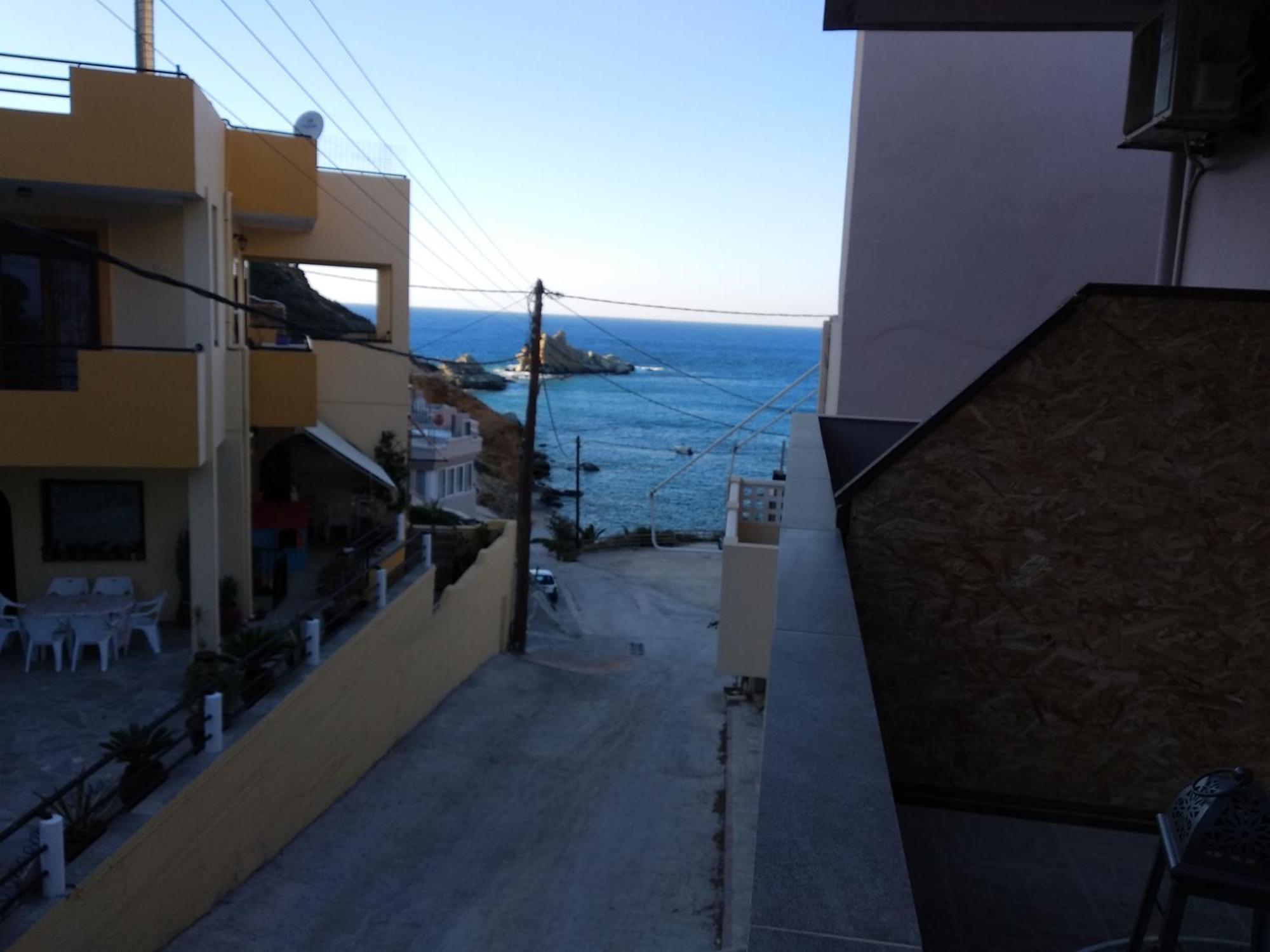 Mades Magic Place Agia Pelagia  Luaran gambar