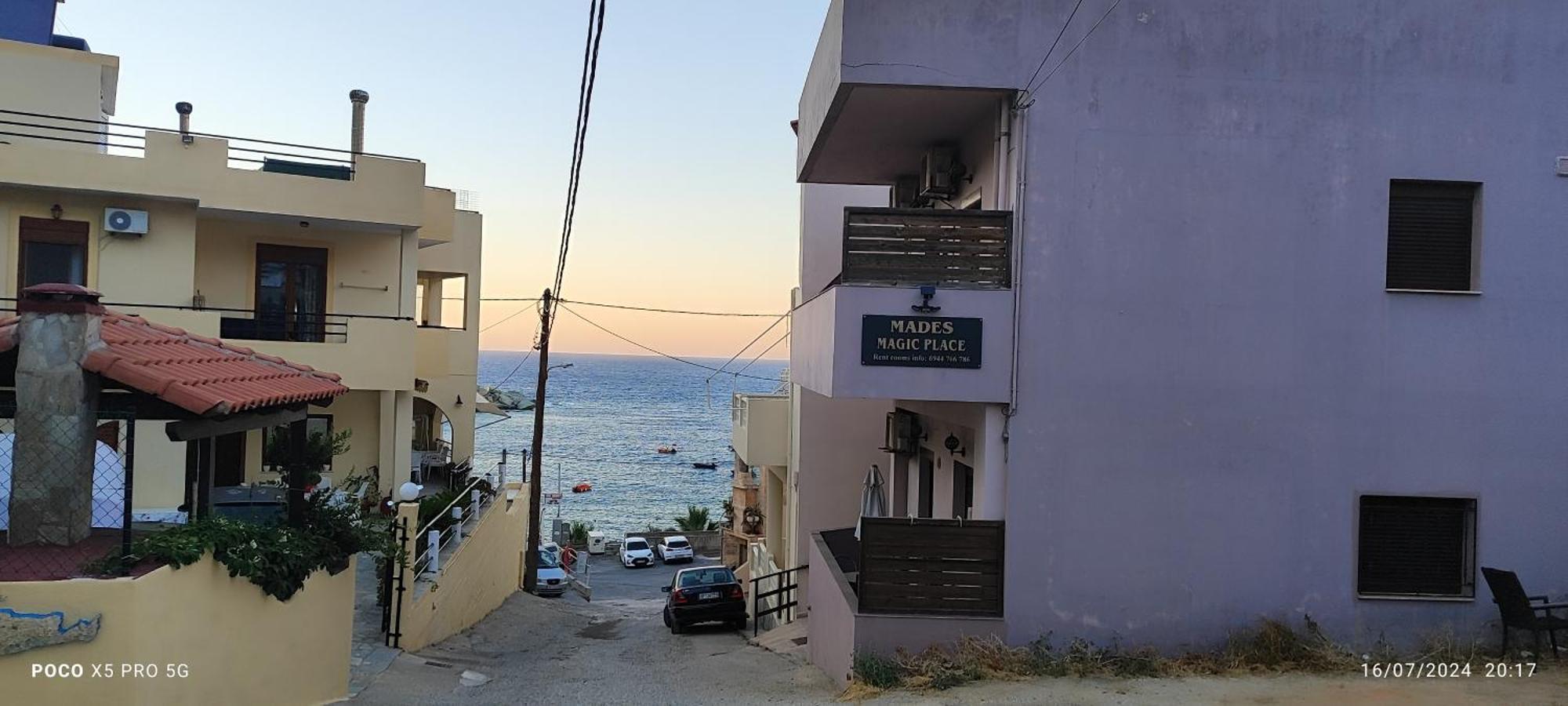 Mades Magic Place Agia Pelagia  Luaran gambar