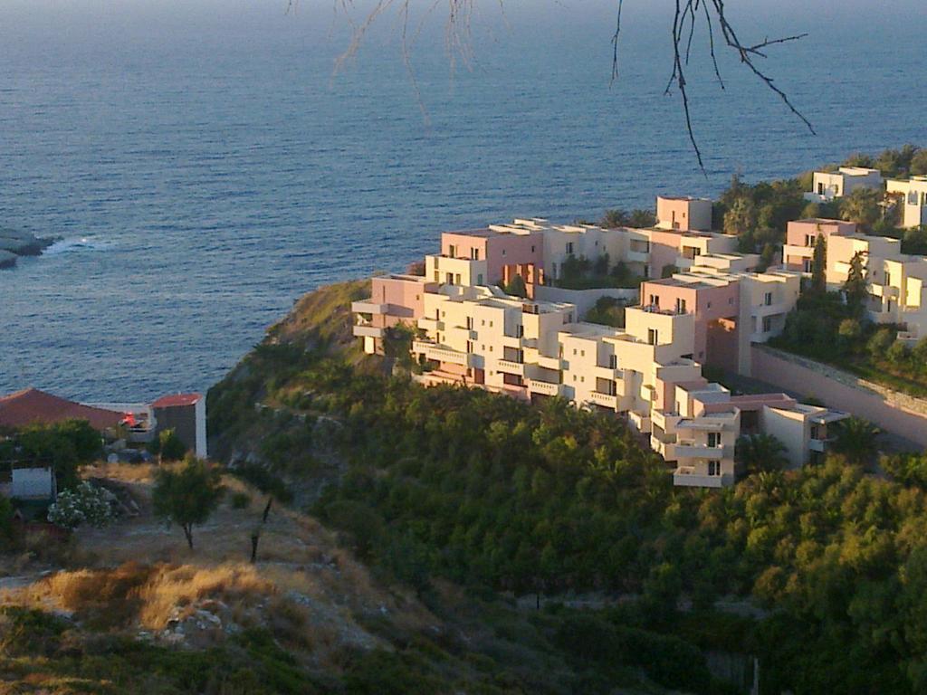 Mades Magic Place Agia Pelagia  Luaran gambar