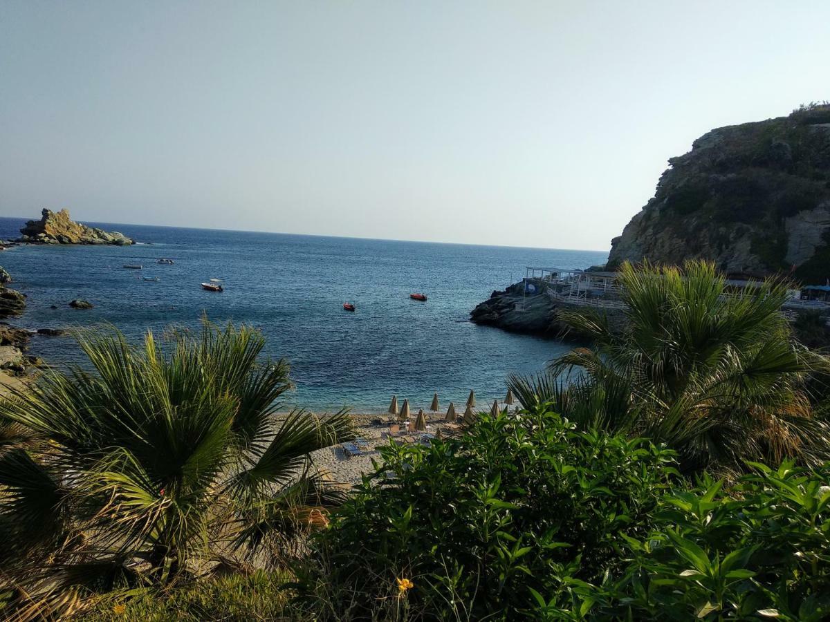 Mades Magic Place Agia Pelagia  Luaran gambar